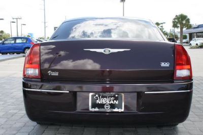 2005 Chrysler 300  Touring