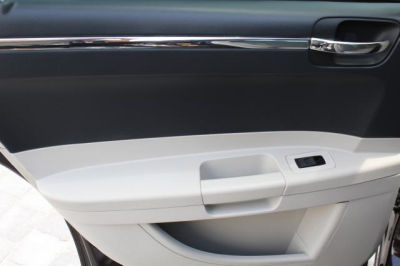 2005 Chrysler 300  Touring