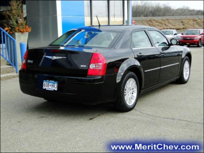 2008 Chrysler 300  LX