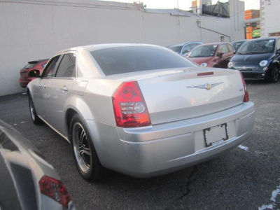 2009 Chrysler 300  LX