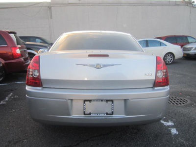 2009 Chrysler 300  LX