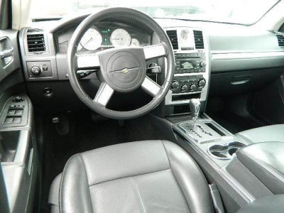 2010 Chrysler 300  Touring