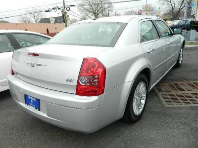 2010 Chrysler 300  Touring