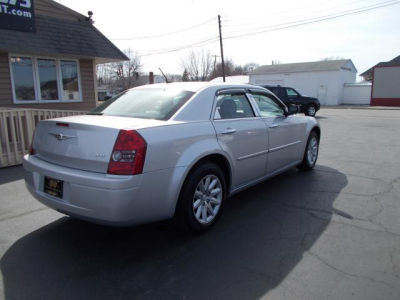 2008 Chrysler 300  LX