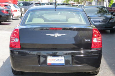2008 Chrysler 300  LX