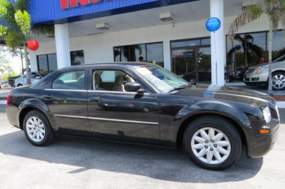 2008 Chrysler 300  LX