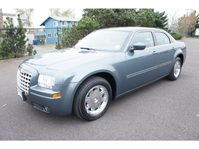 2005 Chrysler 300  Touring