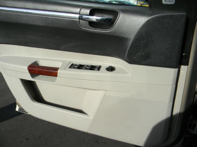 2006 Chrysler 300  Touring