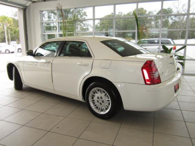 2008 Chrysler 300  LX