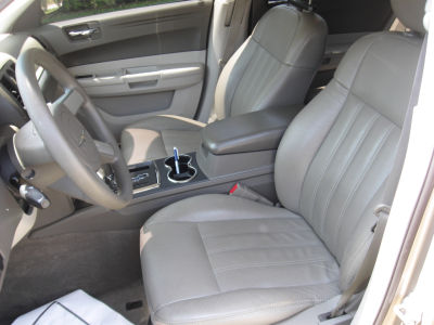 2008 Chrysler 300  LX