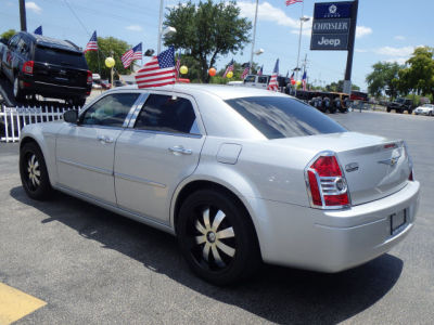 2009 Chrysler 300  LX