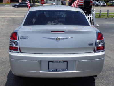 2009 Chrysler 300  LX