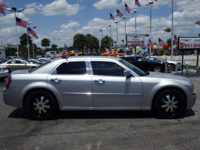 2009 Chrysler 300  LX