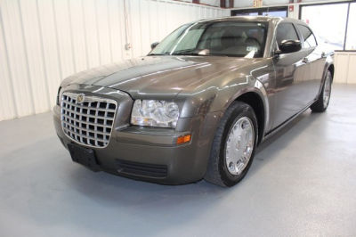 2008 Chrysler 300  LX