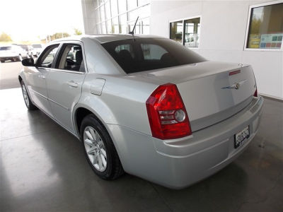 2008 Chrysler 300  LX