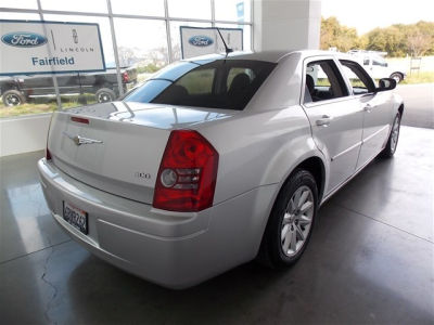 2008 Chrysler 300  LX