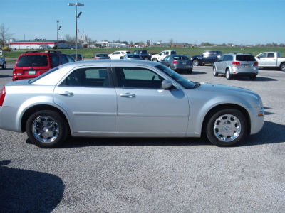 2005 Chrysler 300  Touring