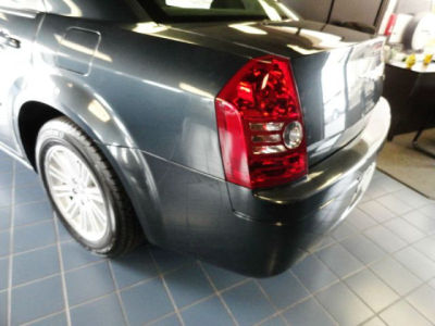 2008 Chrysler 300  LX