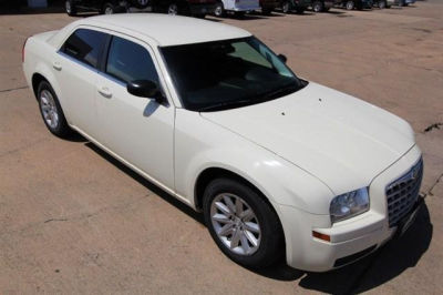 2008 Chrysler 300  LX