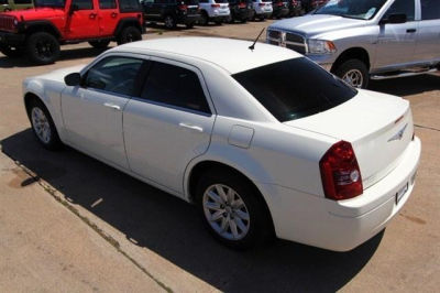 2008 Chrysler 300  LX