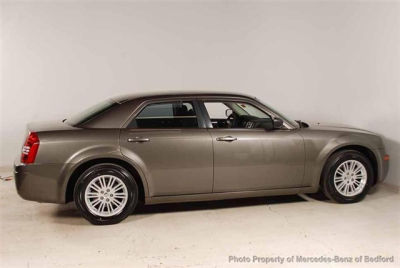 2009 Chrysler 300  LX