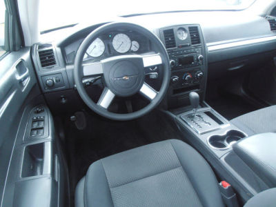 2008 Chrysler 300  LX