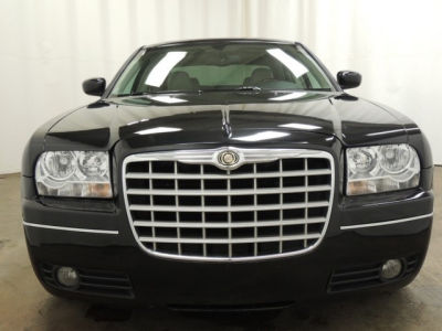2005 Chrysler 300  Touring
