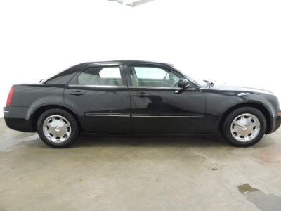 2005 Chrysler 300  Touring