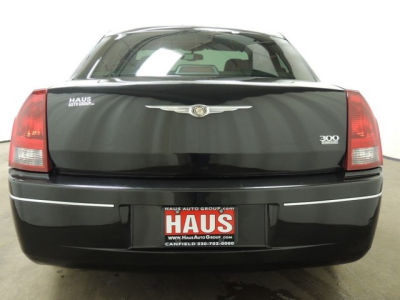 2005 Chrysler 300  Touring