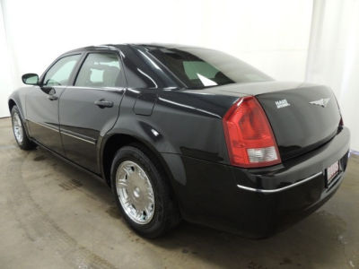 2005 Chrysler 300  Touring