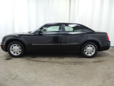 2005 Chrysler 300  Touring