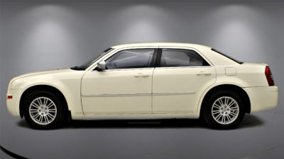 2009 Chrysler 300  Base