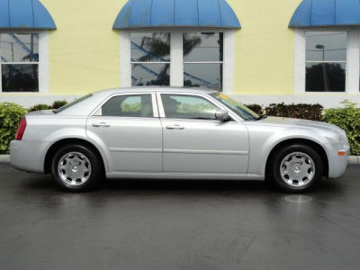 2005 Chrysler 300  Touring