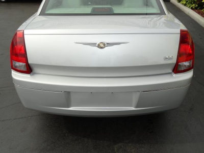 2005 Chrysler 300  Touring