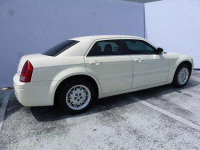 2007 Chrysler 300  Base