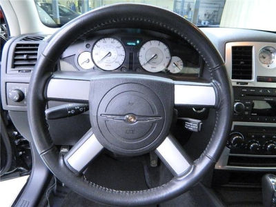 2010 Chrysler 300  Touring