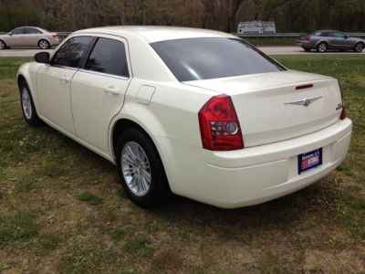 2009 Chrysler 300  LX