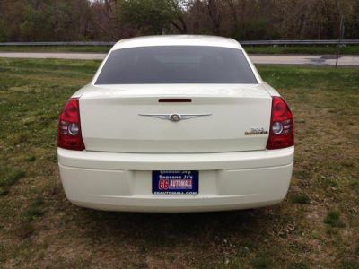 2009 Chrysler 300  LX
