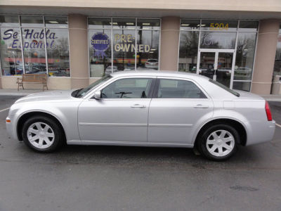 2005 Chrysler 300  Touring