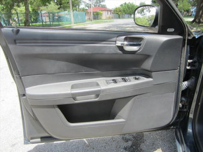2008 Chrysler 300  LX