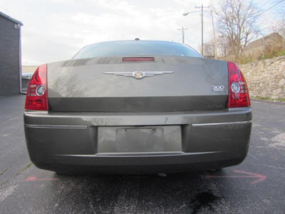 2010 Chrysler 300  Touring
