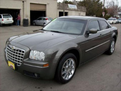 2009 Chrysler 300  Touring/Signature Series