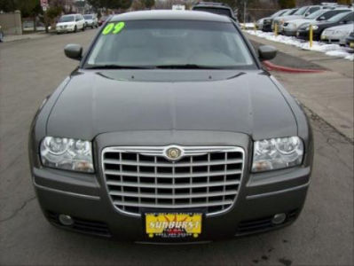 2009 Chrysler 300  Touring/Signature Series