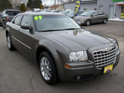 2009 Chrysler 300  Touring/Signature Series