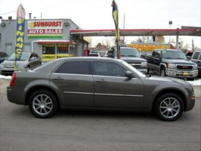 2009 Chrysler 300  Touring/Signature Series