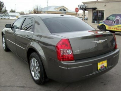 2009 Chrysler 300  Touring/Signature Series