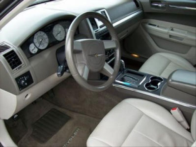 2009 Chrysler 300  Touring/Signature Series