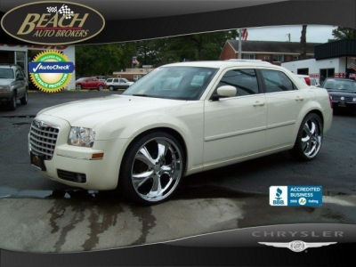 2005 Chrysler 300  Touring