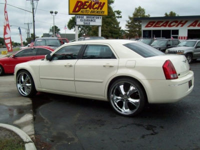 2005 Chrysler 300  Touring