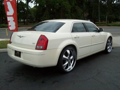2005 Chrysler 300  Touring
